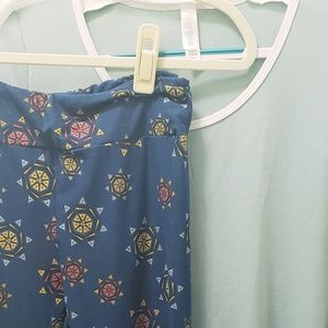 Lularoe OS and Small perfect tee
